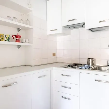 & Cozy With Canal View, Full Kitchen * Velence